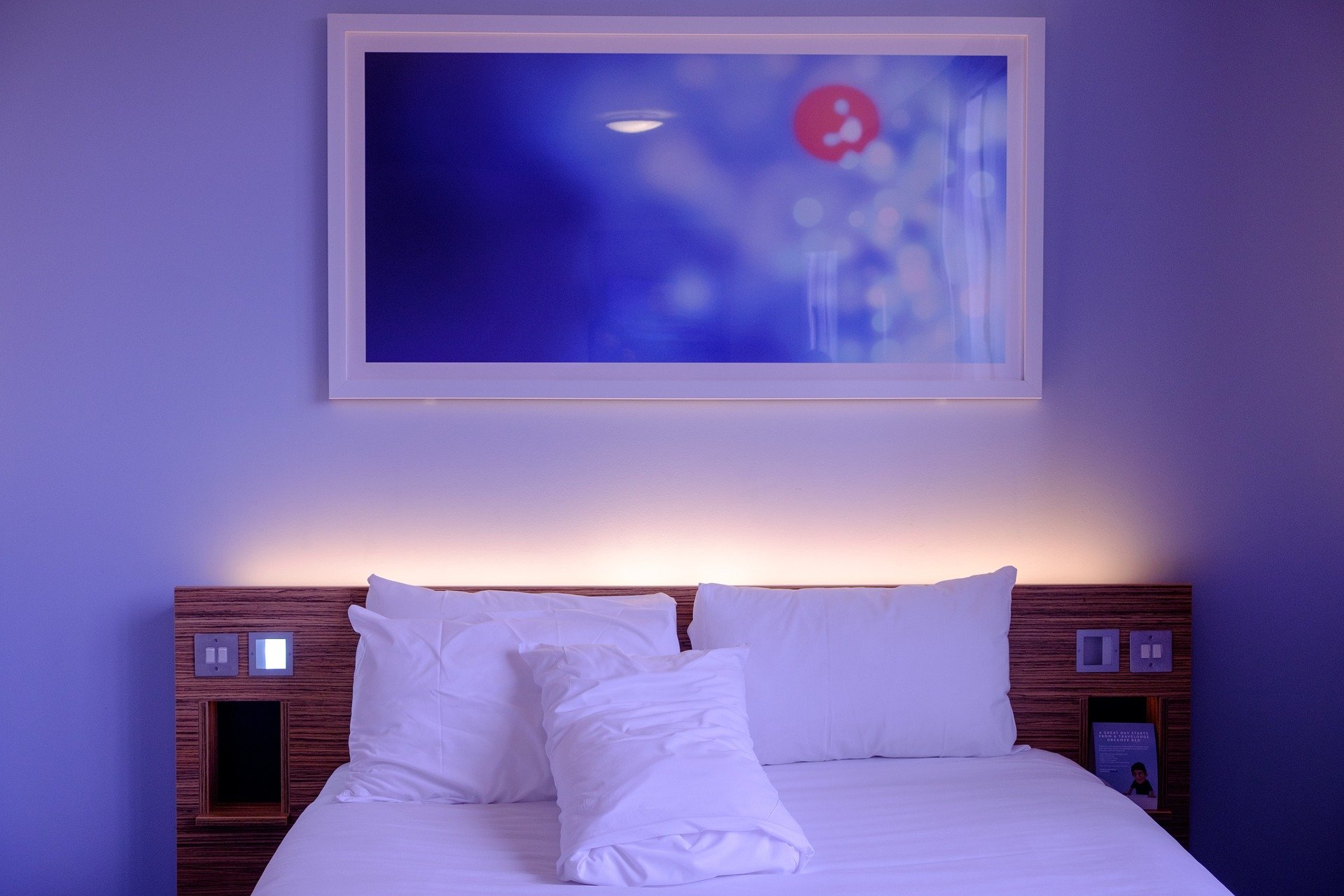 bedroom-1285156_1920